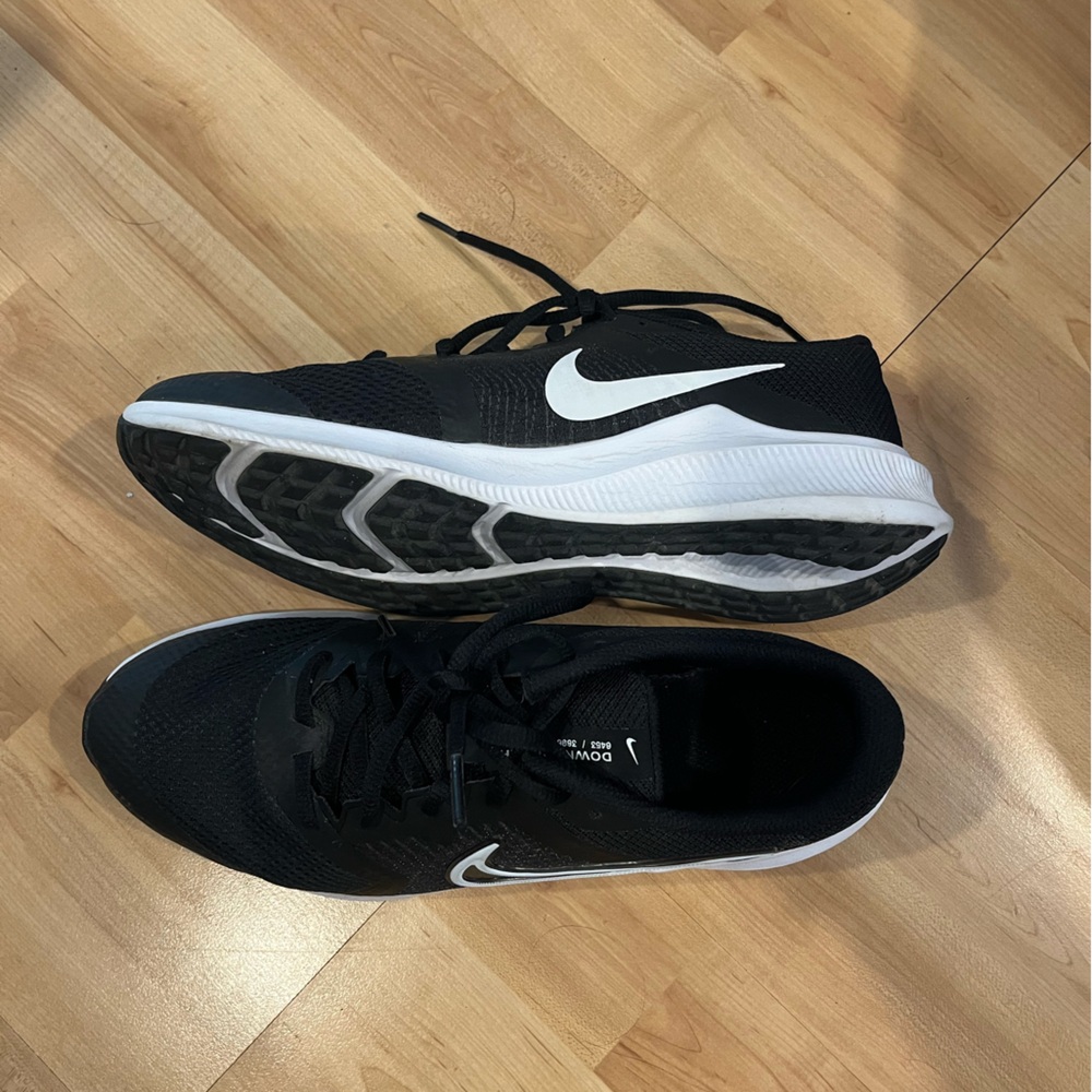 Nike woman size 6